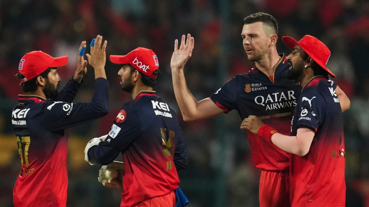 যশ হ্যজেলউড (RCB) 