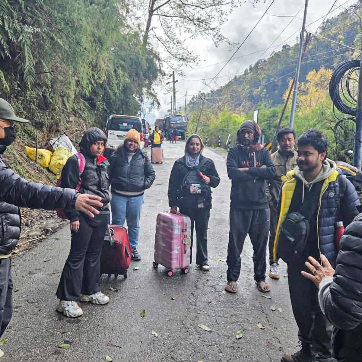 হিম-সেতু ১২