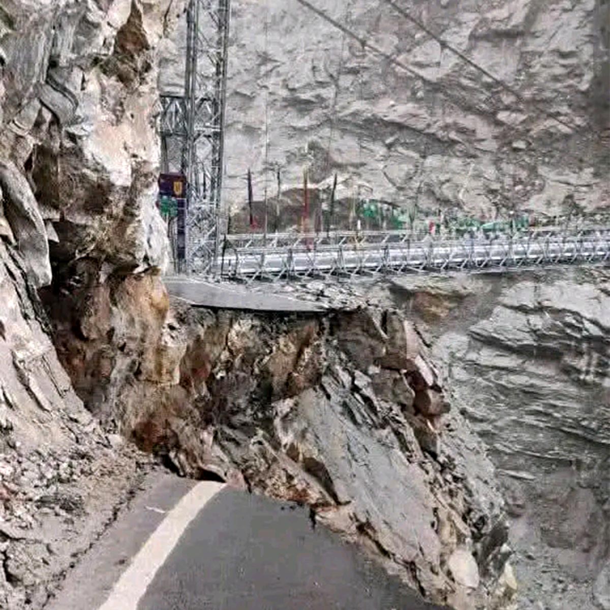 লাচেন লাচেন