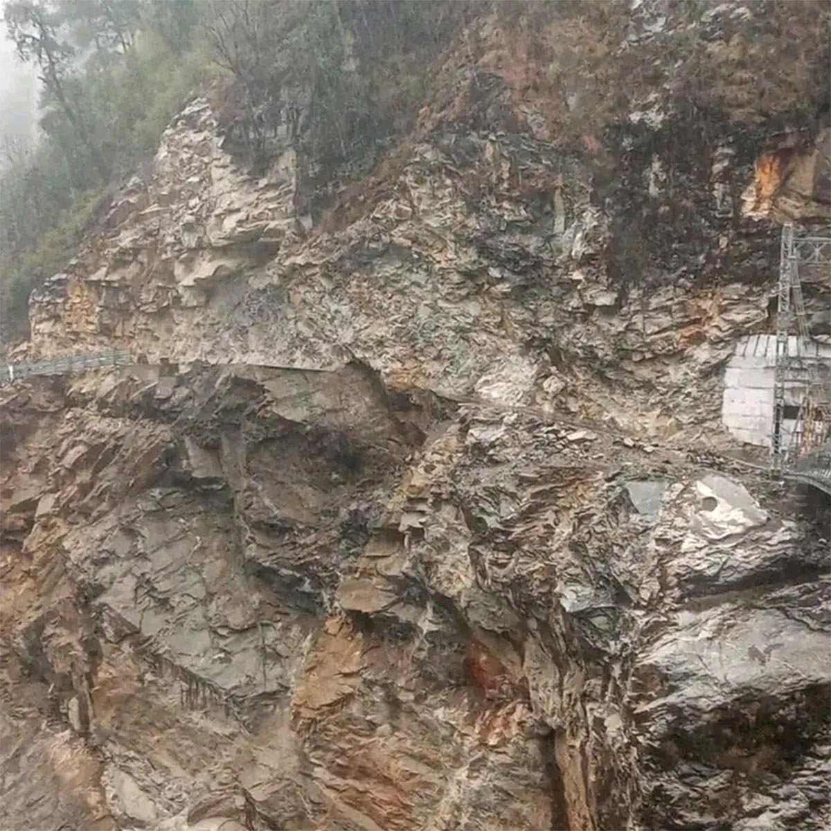 লাচেন লাচেন