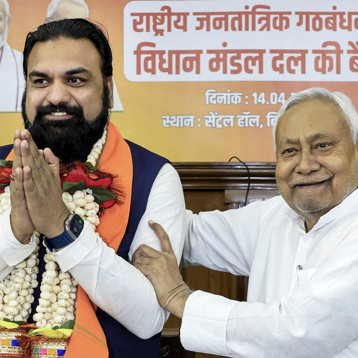 সম্রাট চৌধুরী ১৯৯৯ সালে প্রথম বিহার সরকারের মন্ত্রী হন