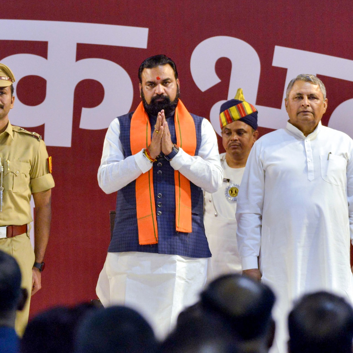 বিহারের শাসক দল এনডিএ-র (বিজেপি, জেডিইউ এবং আরও তিনটি দল নিয়ে গঠিত) শীর্ষ নেতারা