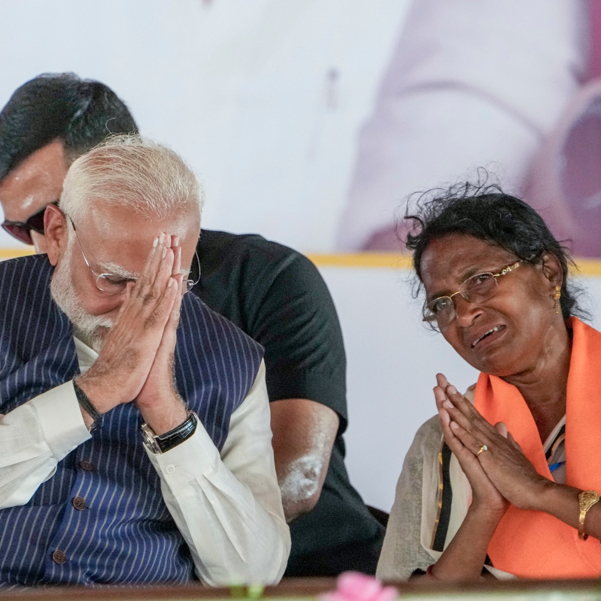 মঞ্চে বক্তব্য দিয়ে প্রধানমন্ত্রী বলেন,