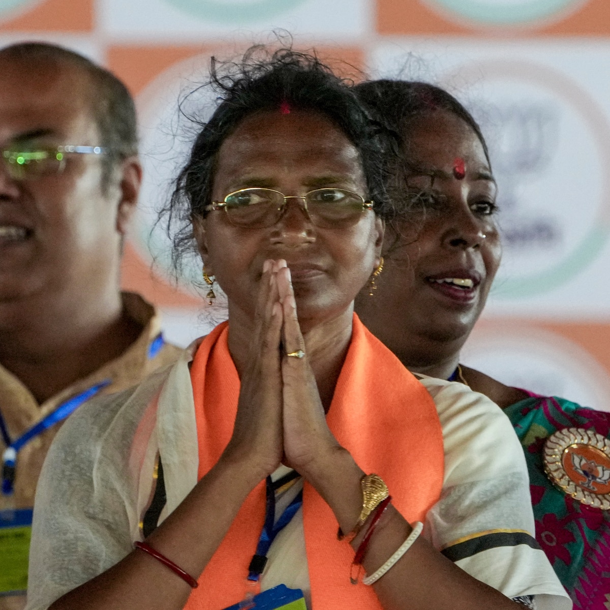 এই ঘটনাকে কেন্দ্র করে তোলপাড় হয়ে যায় গোটা দেশ