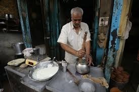 সুতরাং, যদিও ঘোল স্বাস্থ্যের জন্য ভাল, এটি সবার জন্য নয়। আপনার স্বাস্থ্যের অবস্থা অনুযায়ী, প্রয়োজনে ডাক্তারের পরামর্শ নেওয়া ভালো। সঠিকভাবে পান করলে ঘোল অমৃতের মতো কাজ করে, কিন্তু অসতর্কভাবে পান করলে এটি সমস্যার কারণও হতে পারে।