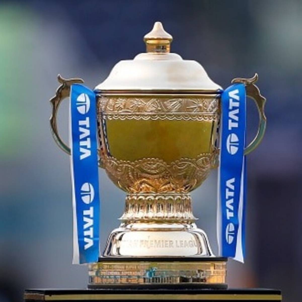 এবারের আইপিএল-এ এখনও পর্যন্ত ৩৪টি ম্যাচ খেলা হয়েছে। এবার আইপিএলে চার-ছক্কার বৃষ্টি বেড়েছে সময় গড়ানোর সঙ্গে সঙ্গে। আজ আমরা এমন পাঁচজন ব্যাটসম্যানকে তুলে ধরছি, যারা আইপিএল ২০২৬-এ ইতিমধ্যেই সেঞ্চুরি করেছেন। একজন ব্যাটার তো দু'বারও সেঞ্চুরি করেছেন।