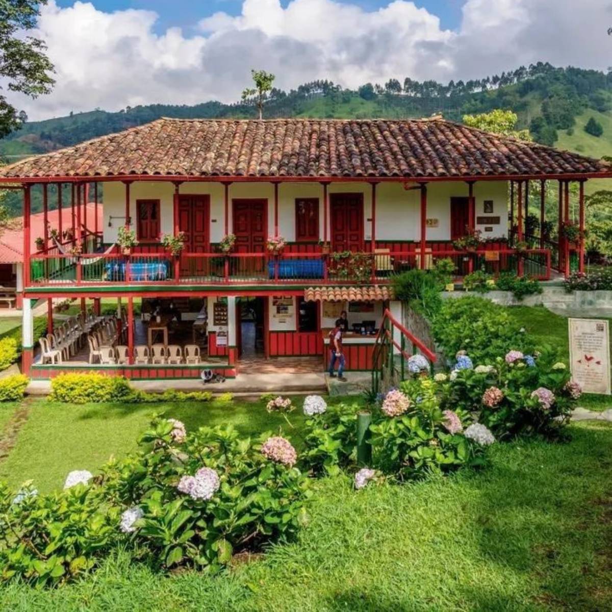 টেরাকোটা কীভাবে কাজ করে?