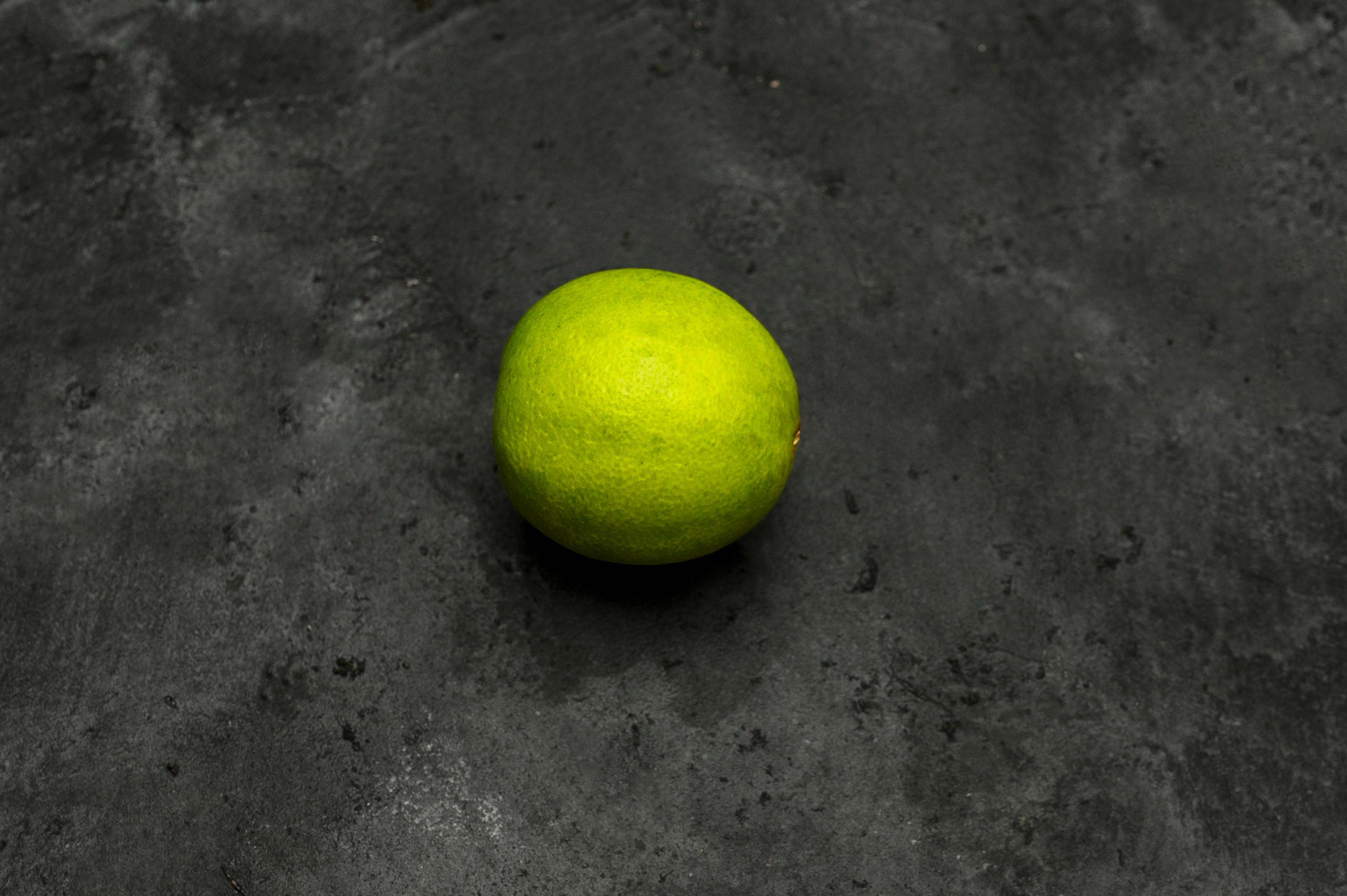 এই তপ্ত গ্রীষ্মে পাতিলেবু মোক্ষম ফল