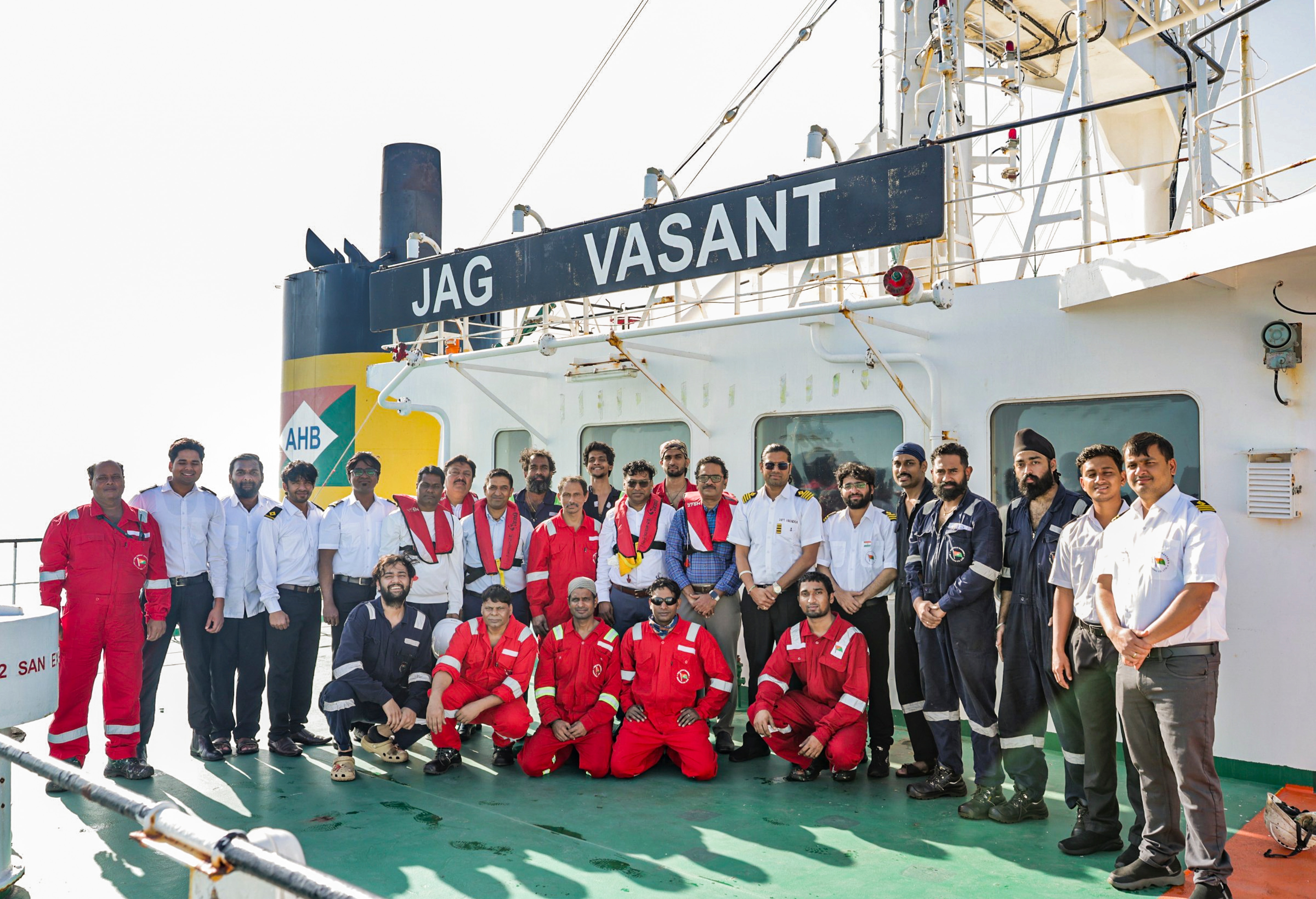  তেলের দাম প্রতি ব্যারেল ১০০ ডলার ছাড়িয়ে গিয়েছে