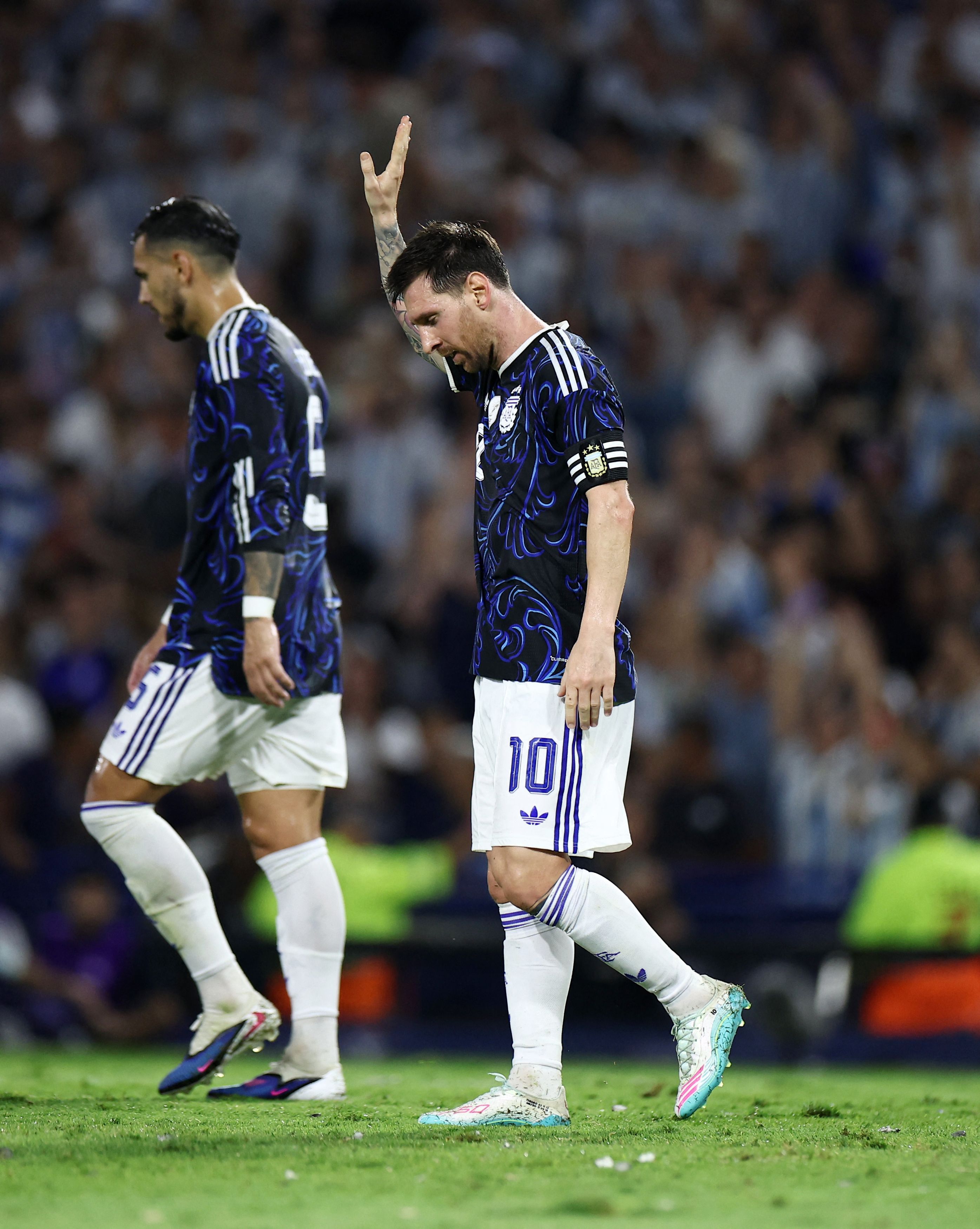 আরেকটি বিশ্বকাপ জেতানোর আহ্বান