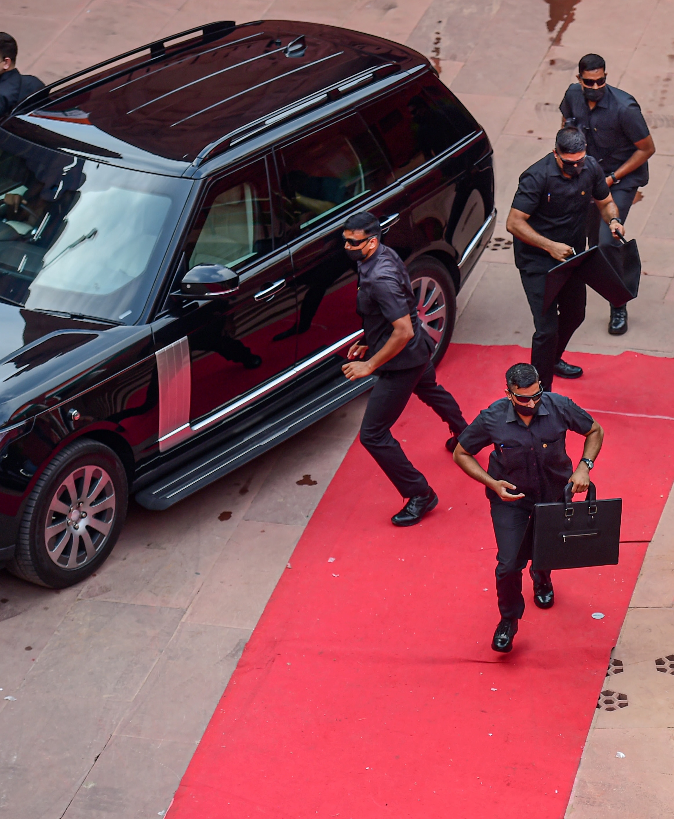 PM মোদীর নিরাপত্তায় থাকা SPG কমান্ডোর চাকরি কীভাবে পাওয়া যায়? PM মোদীর নিরাপত্তায় থাকা SPG কমান্ডোর চাকরি কীভাবে পাওয়া যায়?