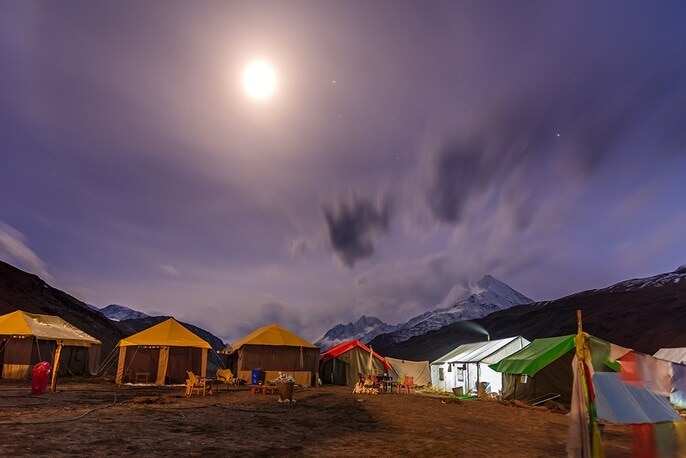 প্রধান আকর্ষণ চন্দ্রতাল হ্রদ, কুনজুম পাস, অটল টানেল, কাজা, কি-মনাস্ট্রি, এবং স্টার গেজিং। প্রধান আকর্ষণ চন্দ্রতাল হ্রদ, কুনজুম পাস, অটল টানেল, কাজা, কি-মনাস্ট্রি, এবং স্টার গেজিং।