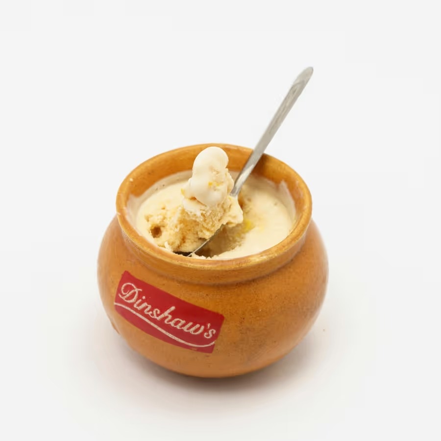 মিষ্টি দই মাটির পাত্রে জমিয়ে রাখা হয়। এটি খেতে খুবই সুস্বাদু, এবং আপনি সহজেই এই মিষ্টিটি বাড়িতে তৈরি করতে পারেন। চলুন জেনে নিই বাড়িতে কীভাবে মিষ্টি দই তৈরি করা যায়। ছবি: পেক্সেলস