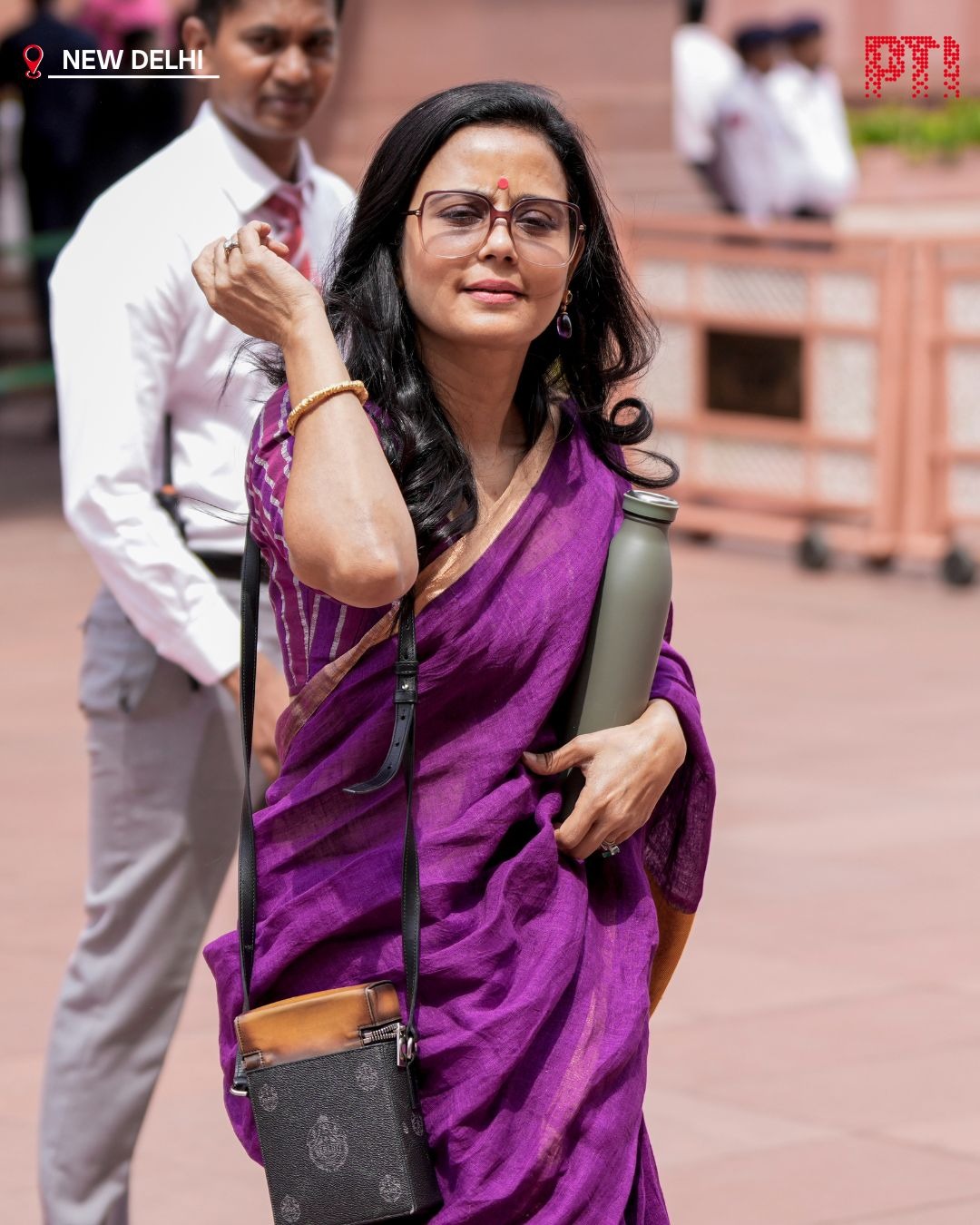 মহুয়া মৈত্র