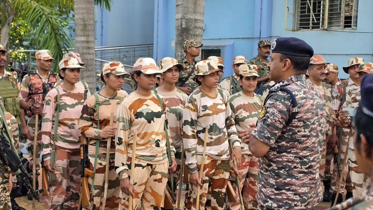  টহল ও নজরদারি চলছে