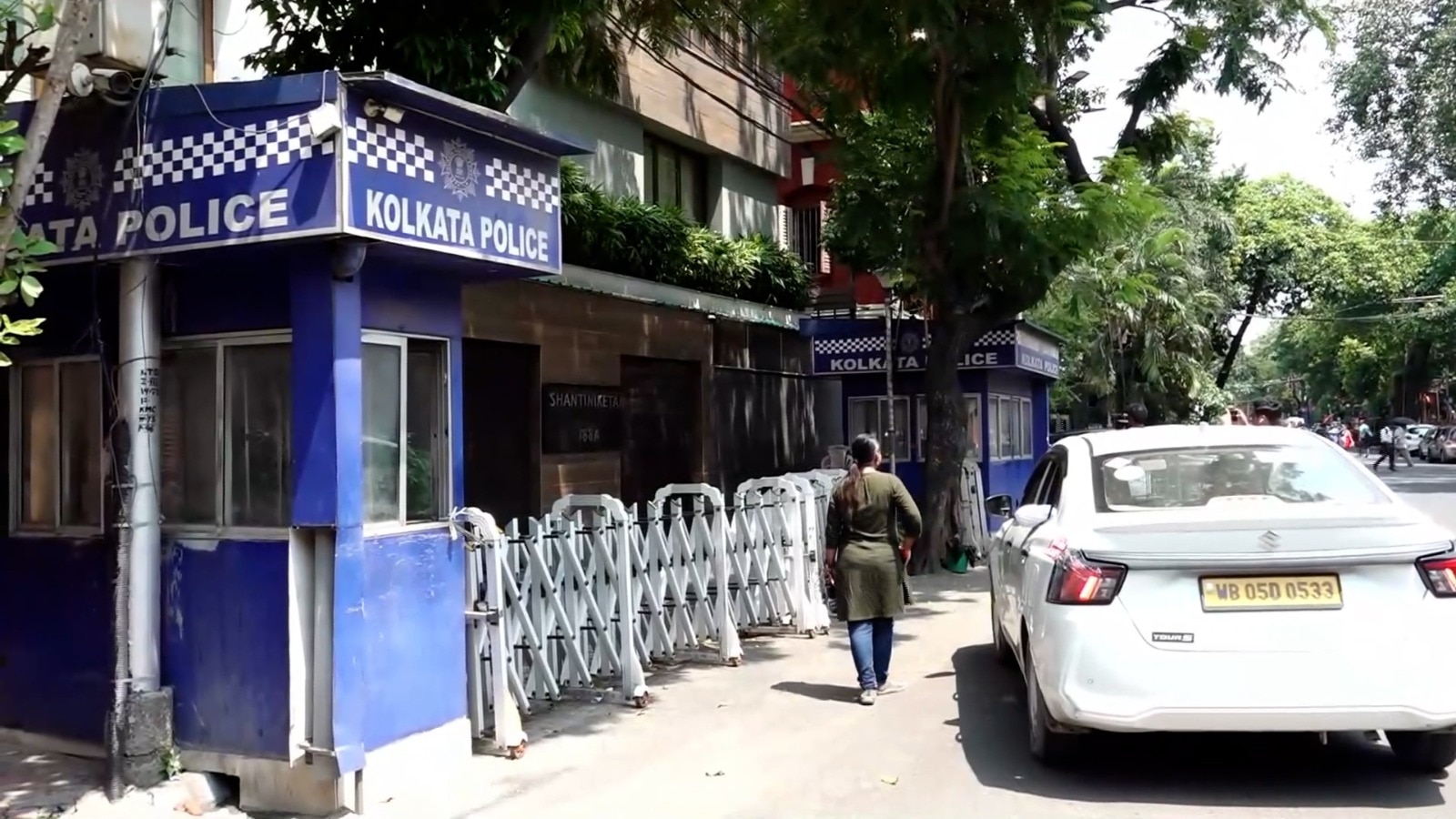 পরিবর্তন ঘটছে কালীঘাটেও