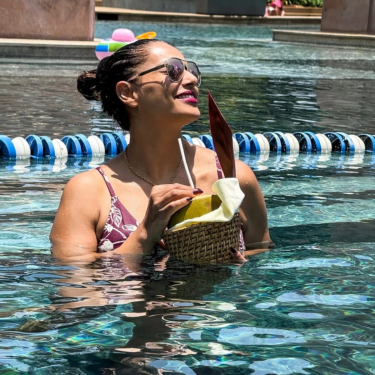 bipasha monokini