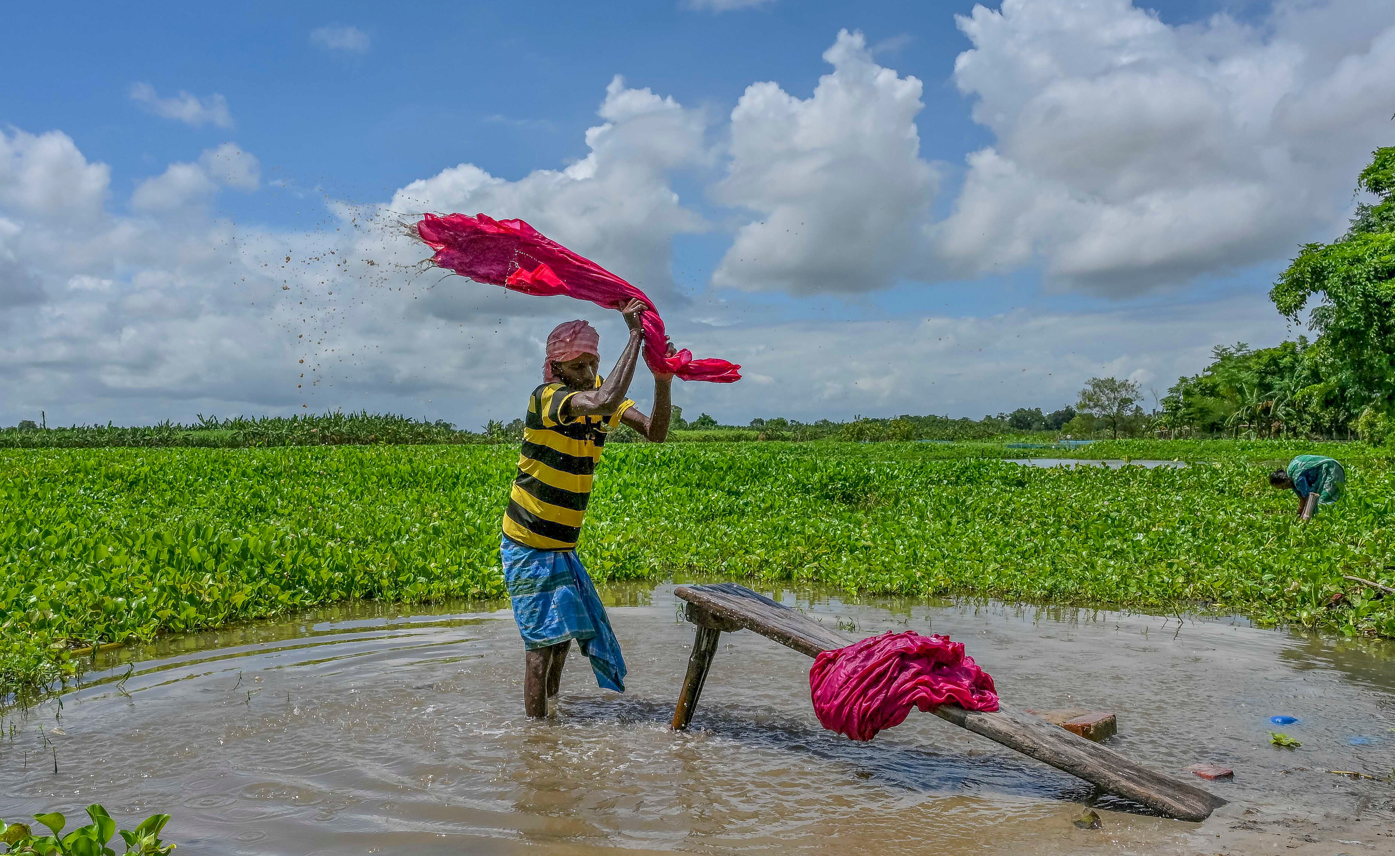 দক্ষিণবঙ্গের একাধিক জেলায় বিক্ষিপ্ত বৃষ্টি