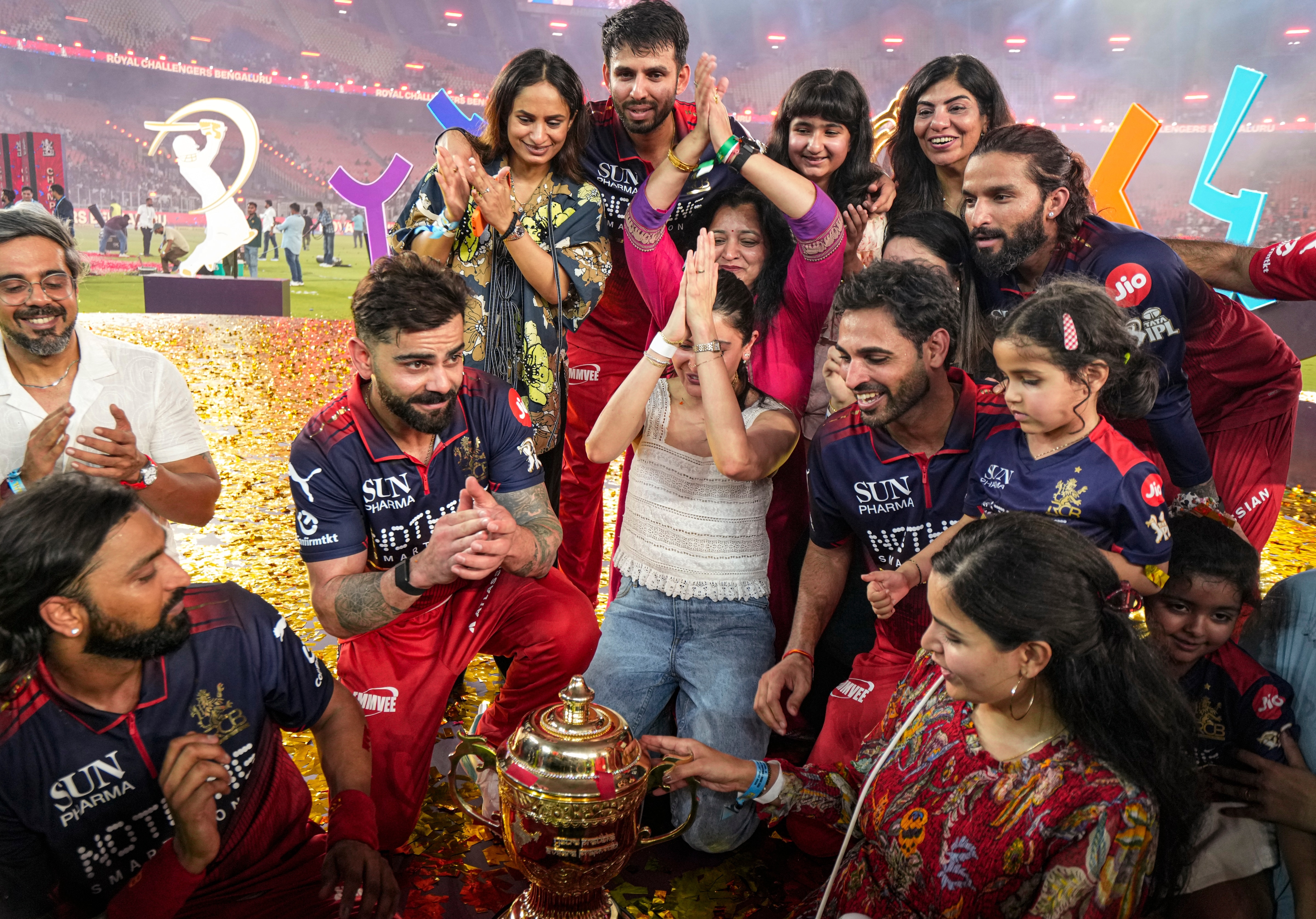 গুজরাত টাইটান্সকে কার্যত কোনও সুযোগই দেয়নি আরসিবি গুজরাত টাইটান্সকে কার্যত কোনও সুযোগই দেয়নি আরসিবি