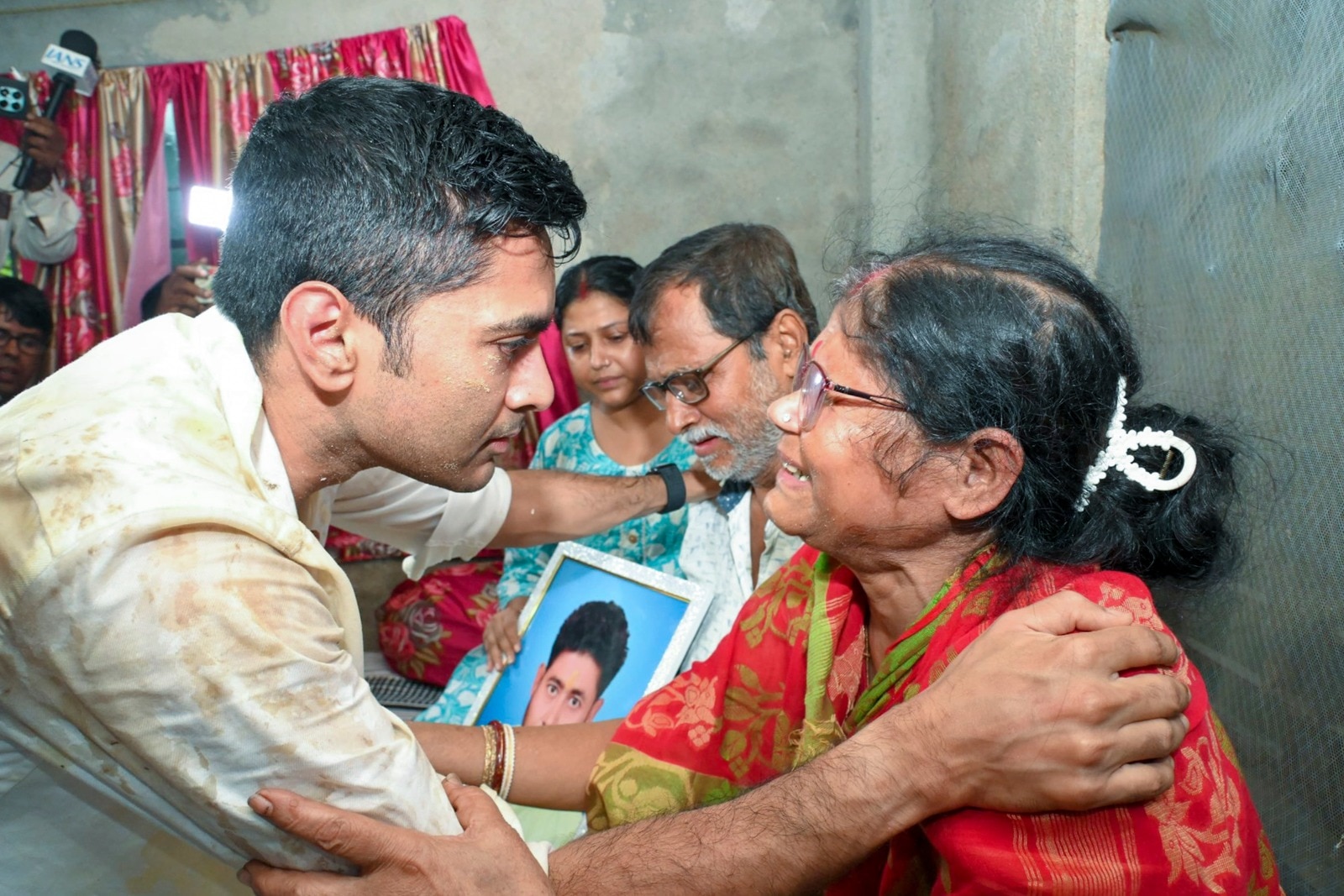 পুলিশের দাবি