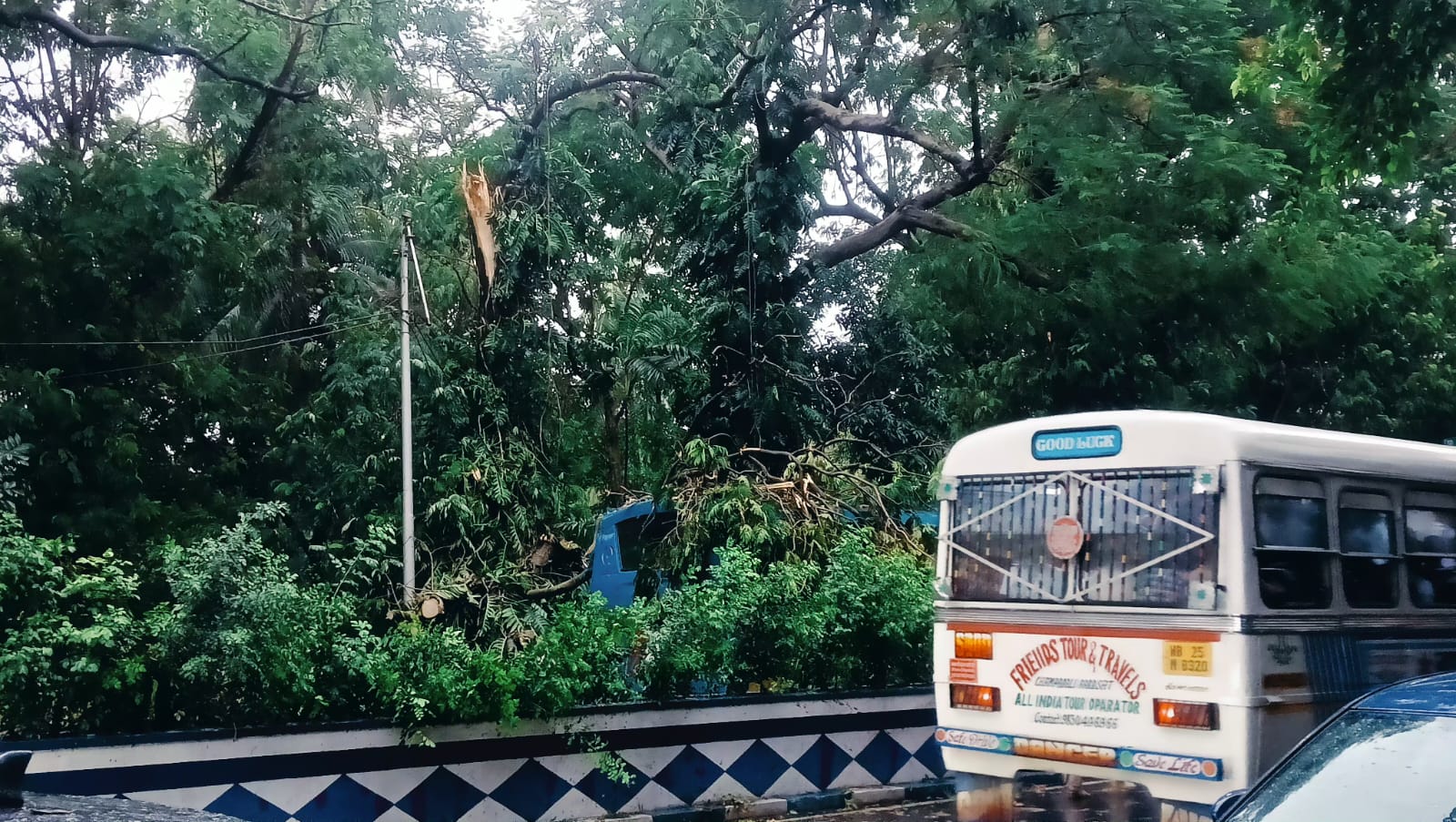 দফায় দফায় বৃষ্টি।দফায় দফায় বৃষ্টি দফায় দফায় বৃষ্টি।দফায় দফায় বৃষ্টি