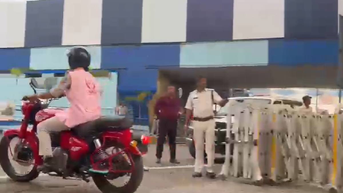 দুর্গা স্কোয়াডে মহিলা পুলিশেরা ঘুরবেন লাল বুলেটে ঘুরতে