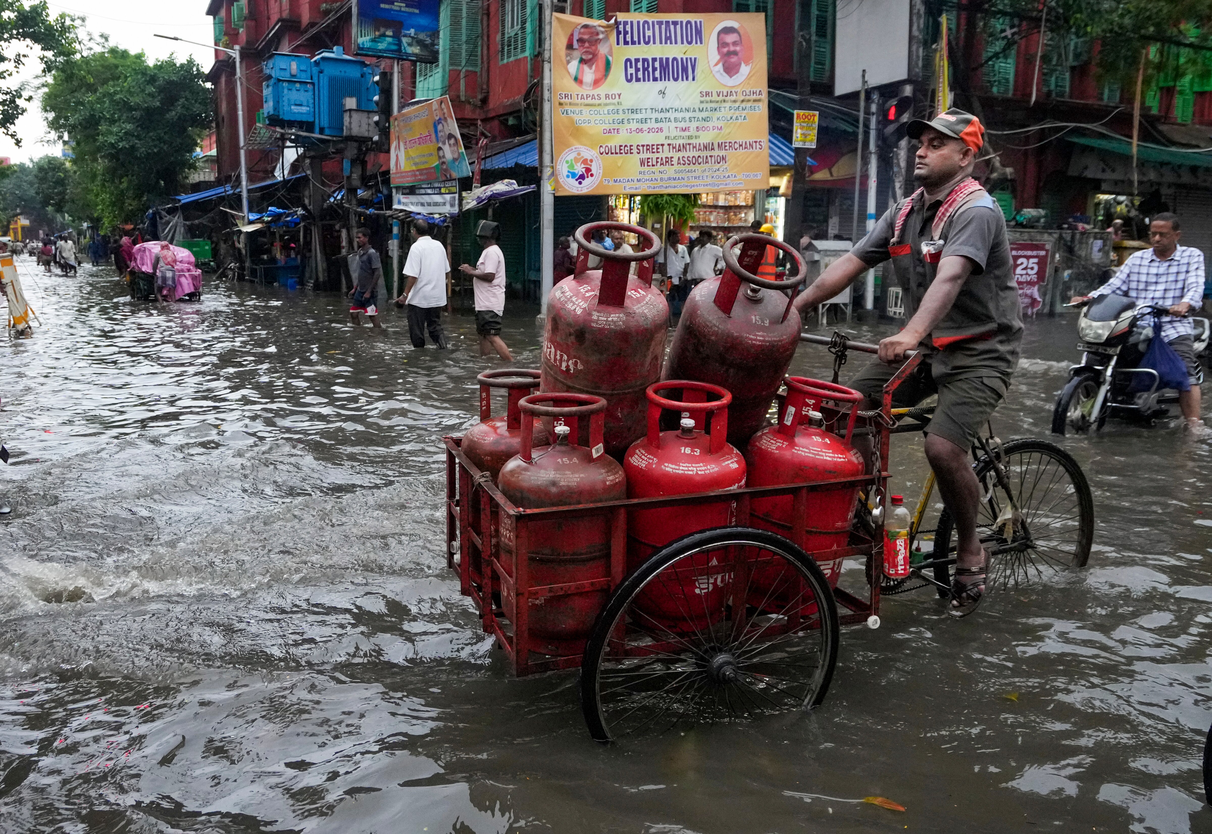 সিস্টেম দ্রুত অ্যাক্টিভ হচ্ছে