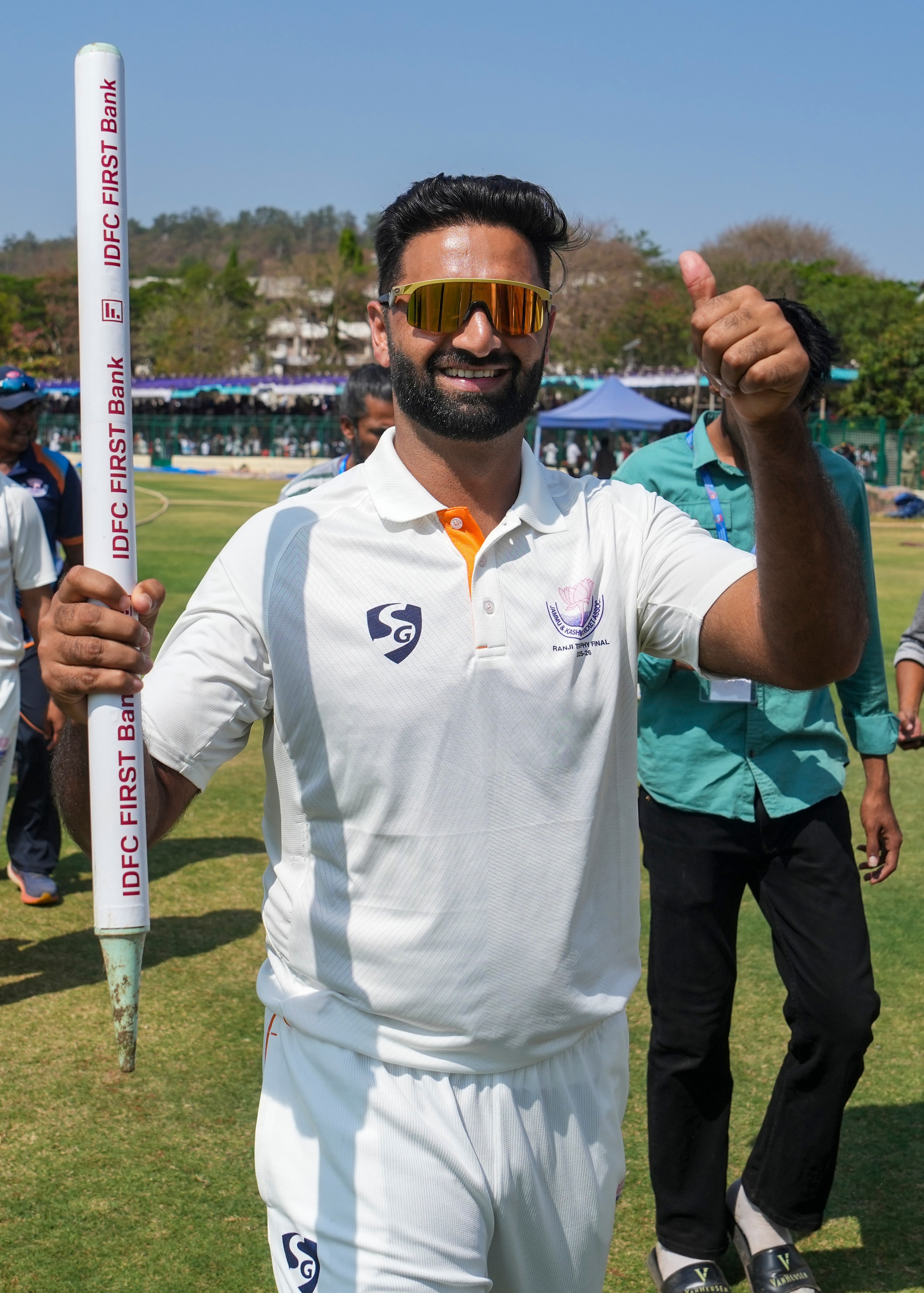 আকিবের নির্বাচনের জন্য সওয়াল করেছিলেন সৌরভও