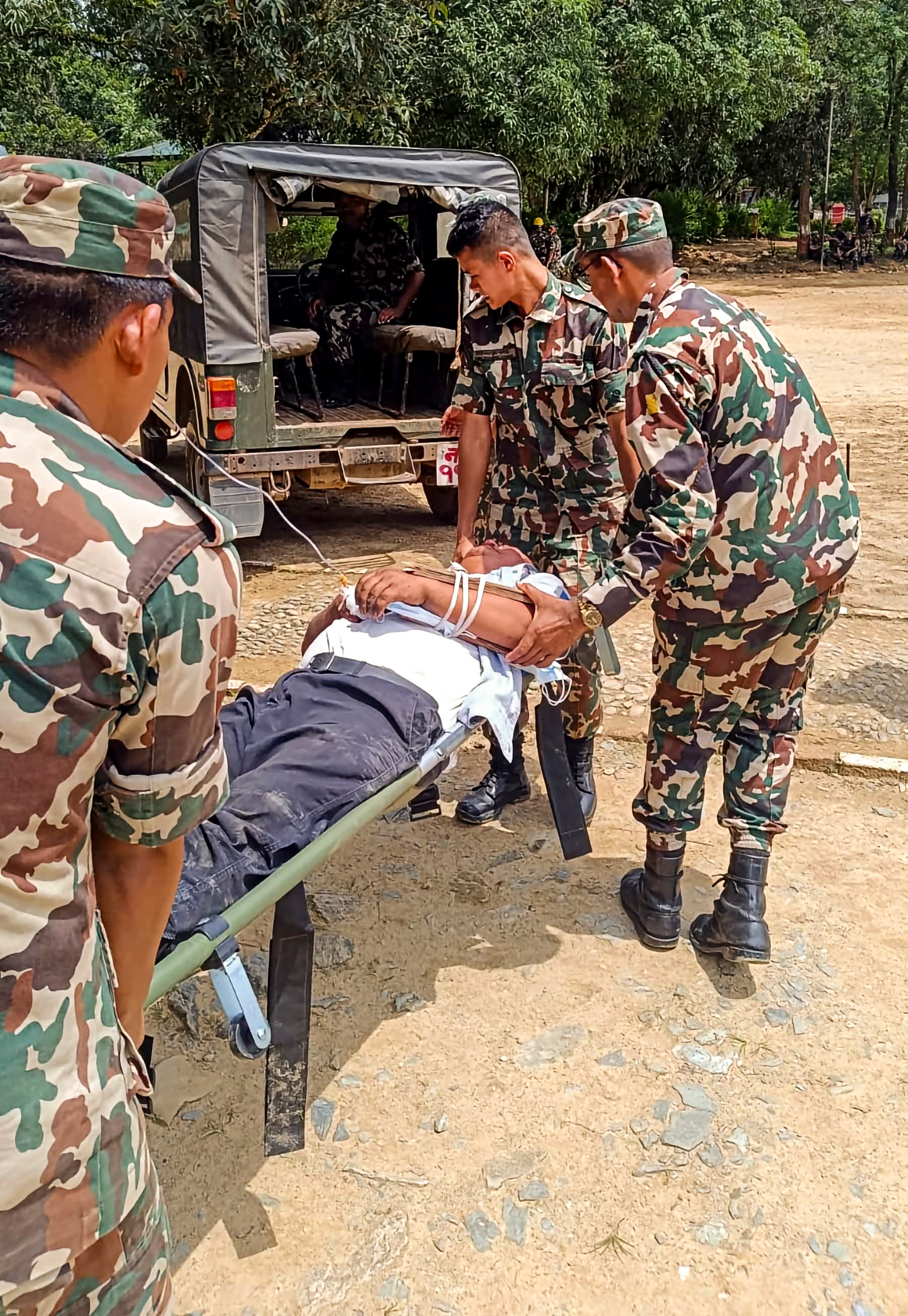 উদ্ধার ও ত্রাণকাজ কঠিন হয়ে উঠেছে