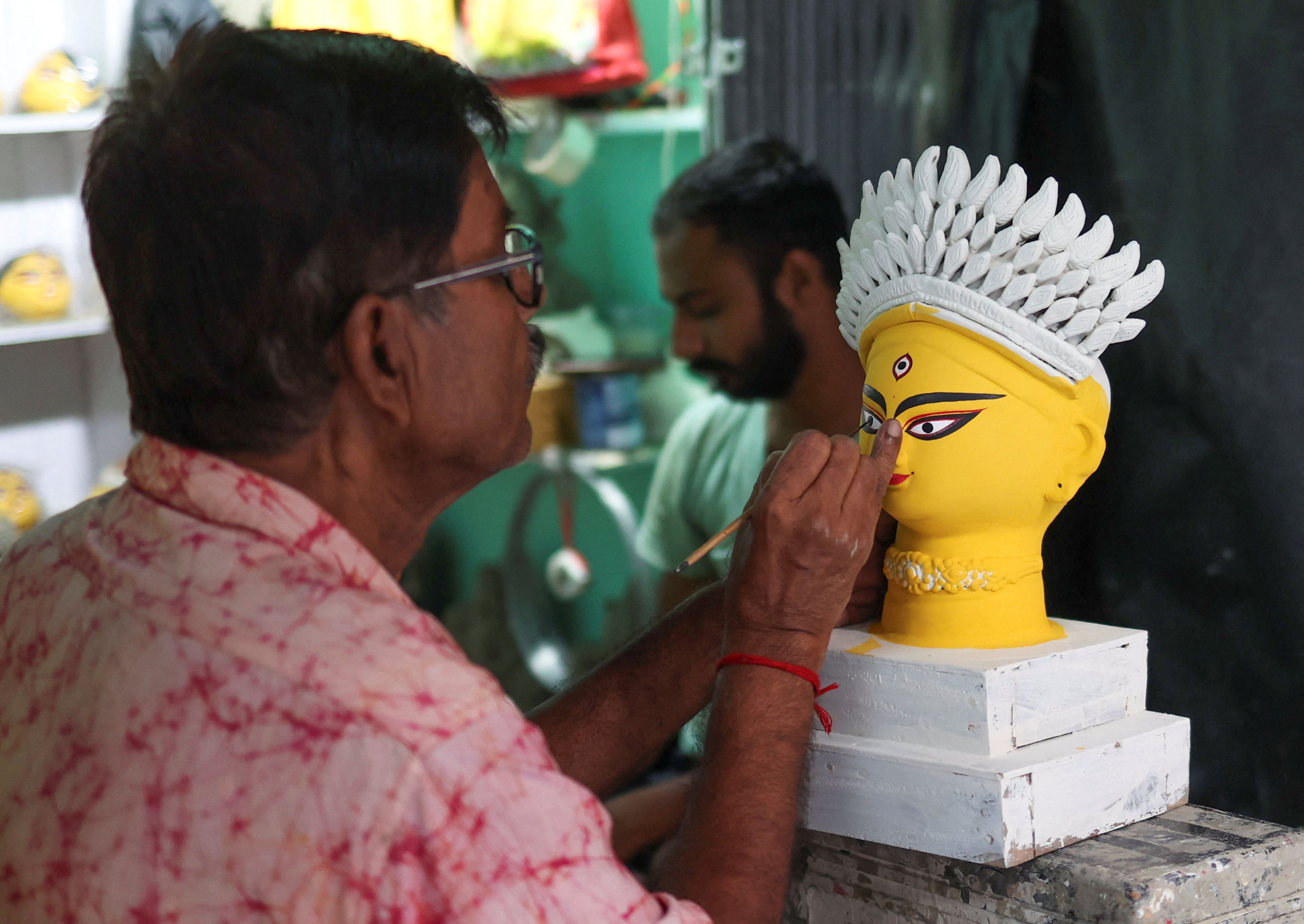 এ বছরও থিমের প্রতিমা তৈরি হবে