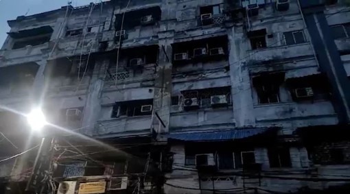বেশির ভাগ ফ্ল্যাটেই বাংলাদেশিরা হোটেল চালাচ্ছে