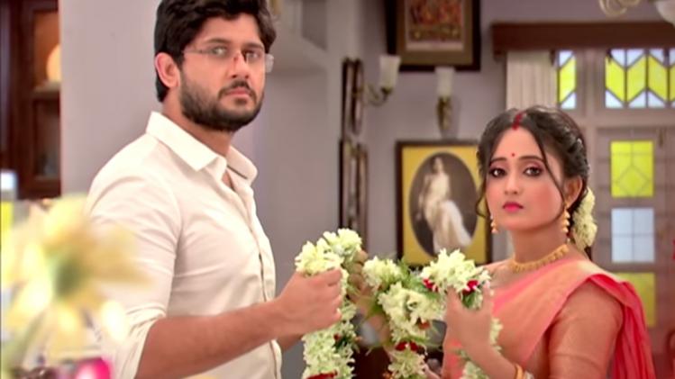 Mithai: মালাবদল মিঠাই -সিদ্ধার্থর! TRP-তে জায়গা ধরে রাখতে নয়া ট্যুইস্ট  ধারাবাহিকে - mithai episode today siddhartha and mithai to exchange  garlands and marry again after stressful days ...