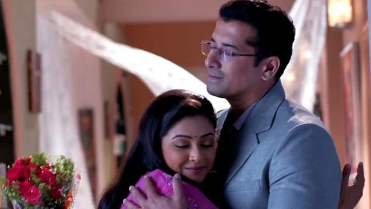 Rishi Kaushik: এখান আকাশ নীলের উজান থেকে ইষ্টিকুটুমের অর্চিষ্মান!সব চরিত্রেই বাজিমাত ঋষি কৌশিকের, আজ হঠাৎ এমন কী হল যে ভক্তরা মেতে উঠল তাকে নিয়ে? 5 Sona Roder Gaan: নিজের মনের কথা ডাঃ অনুভবকে জানাবে আনন্দী! নববর্ষে আরও  কাছাকাছি আসবে জুটি? - Sona Roder Gaan bangla serial noboborsho 1429 special  episode Anondi and Anubhab realises their ...