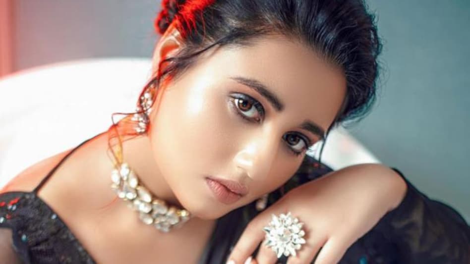 new serial, Subhankar Saha, Swastika Dutta, Zee Bangla অভিনেত্রী স্বস্তিকা দত্ত (ছবি: ফেসবুক)