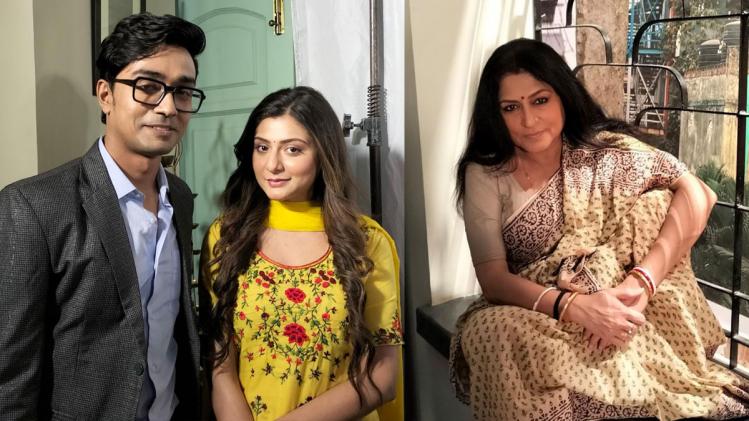 Meyebela: ৫ বছর পর টেলিভিশনে রূপা, 'মেয়েবেলা'-র গল্প বলবেন স্বীকৃতির সঙ্গে - Meyebela New Bangla Serial to Embraces the essence of womanhood Rupa Ganguly comebacks in bengali television Swikriti Majumder to pair with Arpan Ghoshal soc - Aaj Tak ...