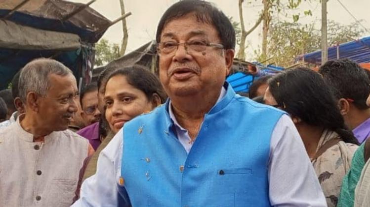 Udayan Guha 'দলের স্বার্থে দুর্নীতি করেছেন বাবাও, অনেকের চাকরি করে দেন