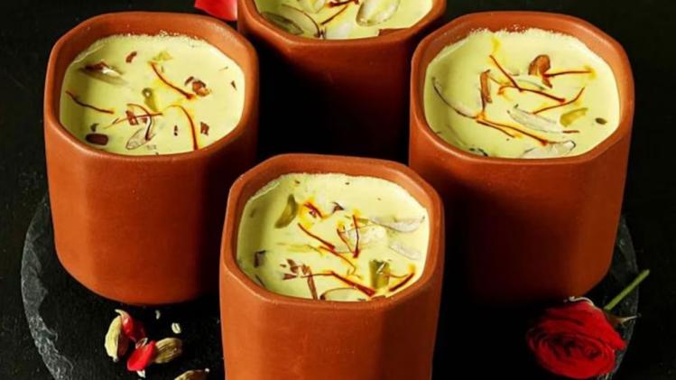 Thandai Health Benefits হোলিতে ঠান্ডাই 'মাস্ট'! শুধু স্বাদে না, এই পানীয়র রয়েছে দারুণ