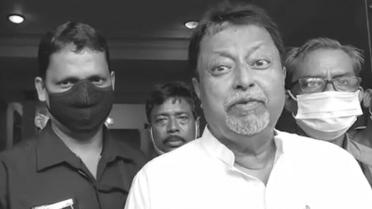 VIDEO: “কৃষ্ণনগর উত্তরে BJP-র হয়ে দাঁড়ালেই জিতবো” ফের অসঙ্গতি মুকুলের কথায় 