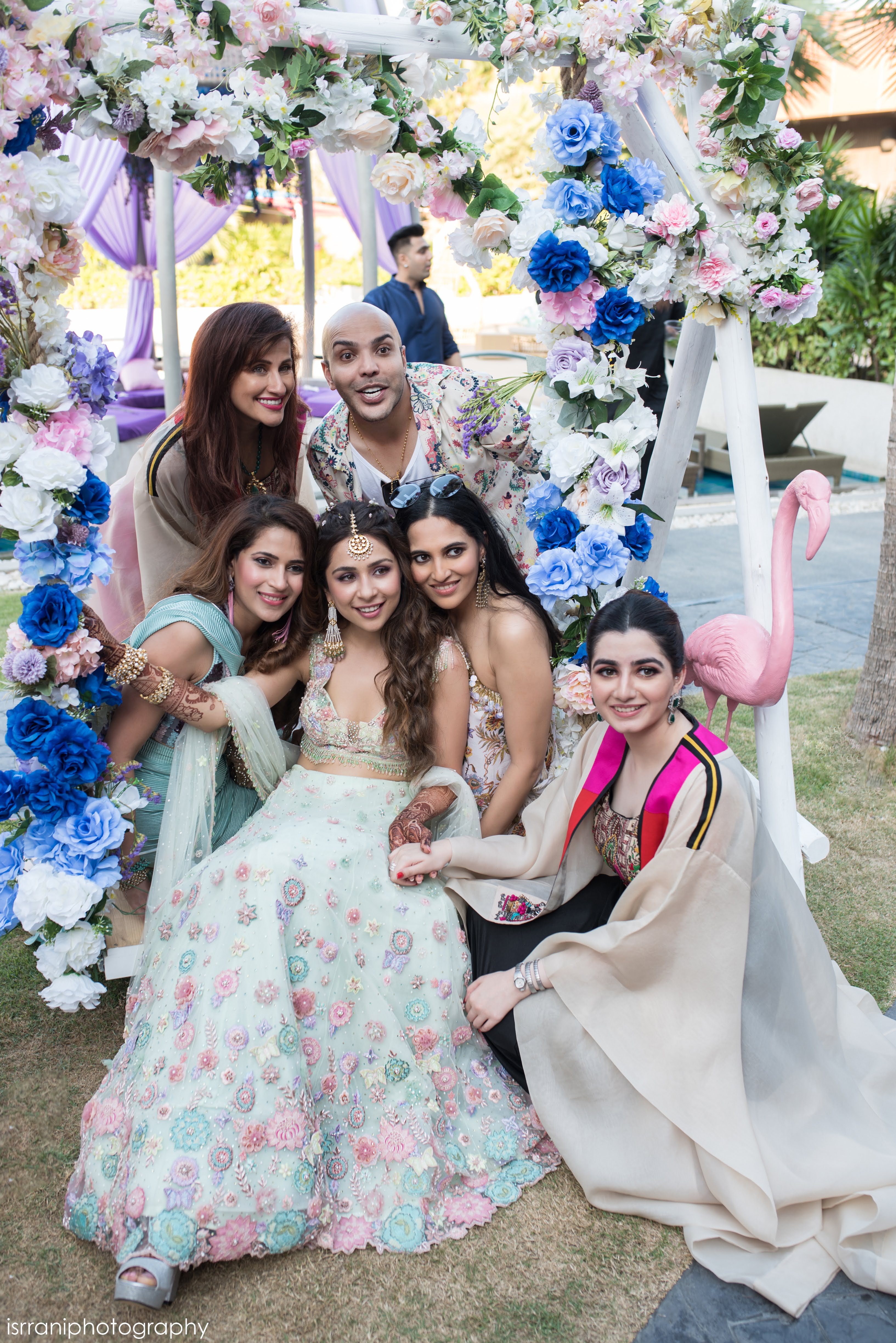 https://akm-img-a-in.tosshub.com/lingo/brt/images/photo_gallery/202002/mehendi-10_021220031300.jpg