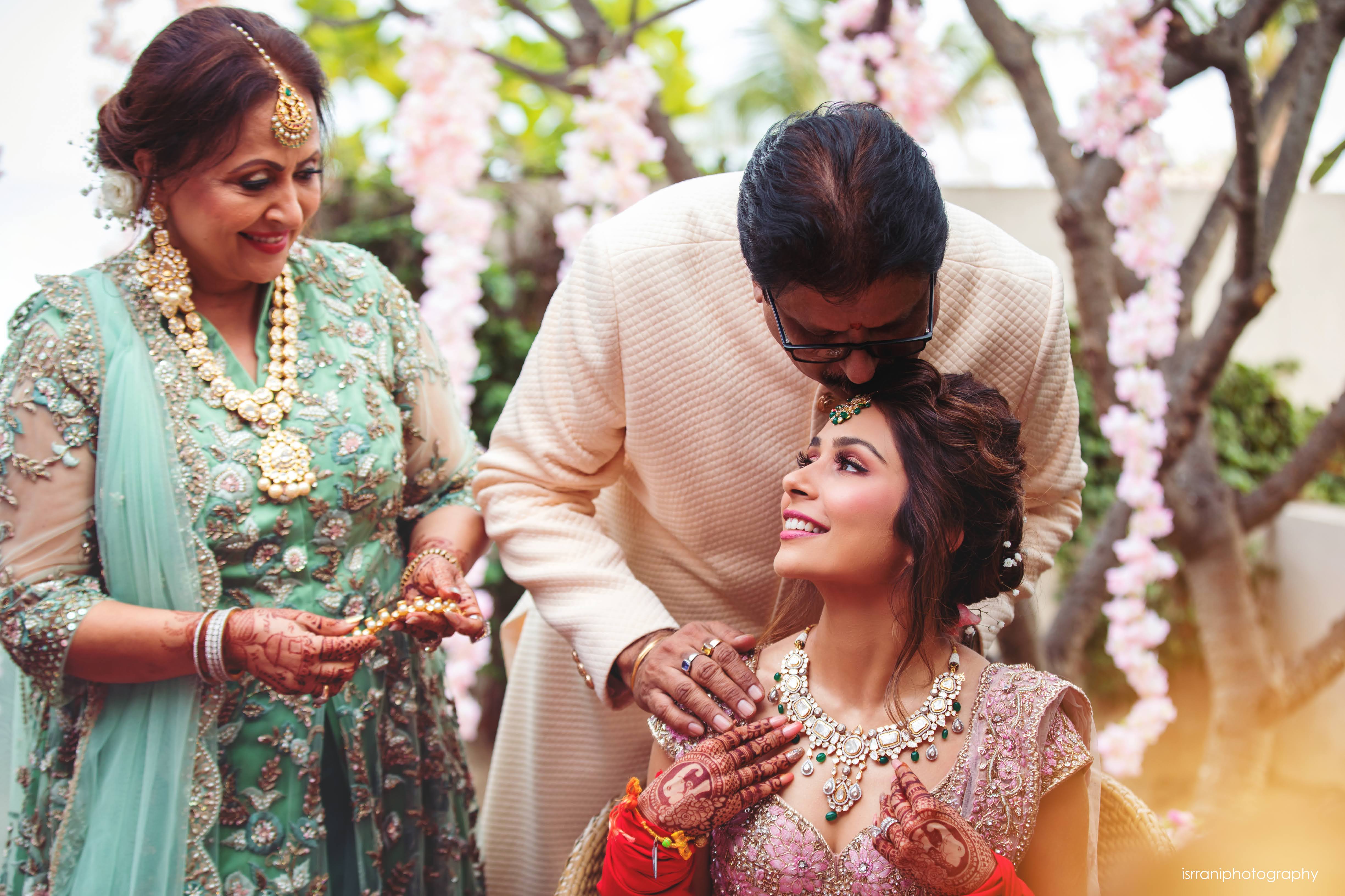 https://akm-img-a-in.tosshub.com/lingo/brt/images/photo_gallery/202002/wedding-20_021220031736.jpg