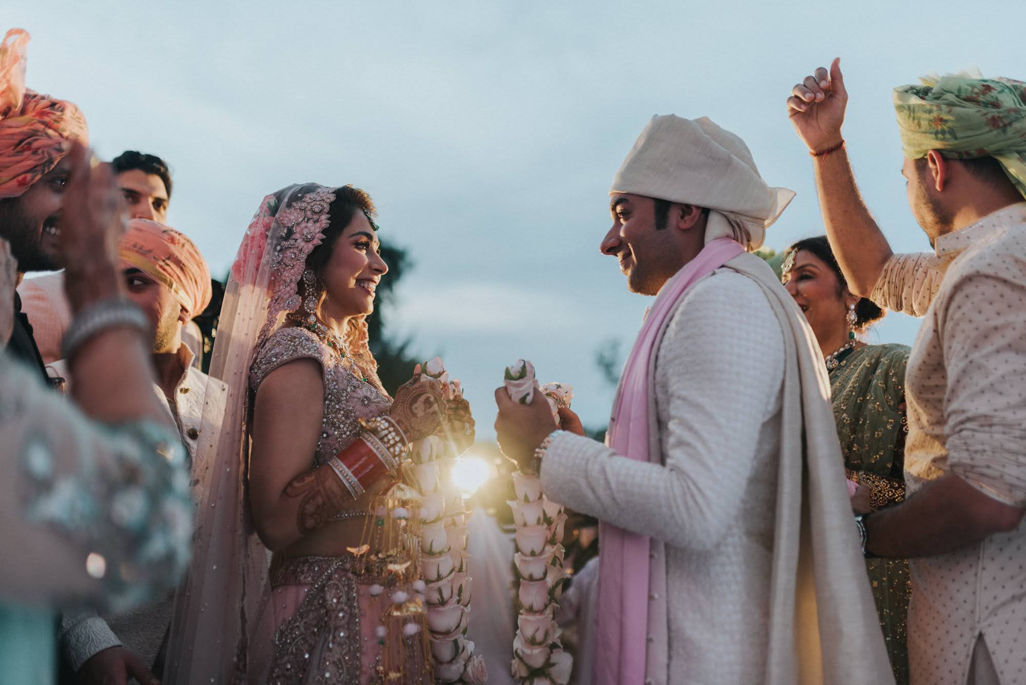 https://akm-img-a-in.tosshub.com/lingo/brt/images/photo_gallery/202002/wedding_021220031739.jpg