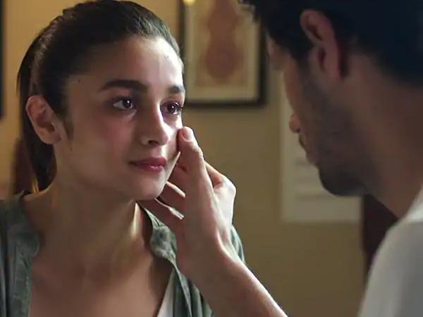https://akm-img-a-in.tosshub.com/lingo/brt/images/photo_gallery/202012/idiva_crying-in-front-of-your-partner_2_5d1f2110e4d32_121820074141.jpg