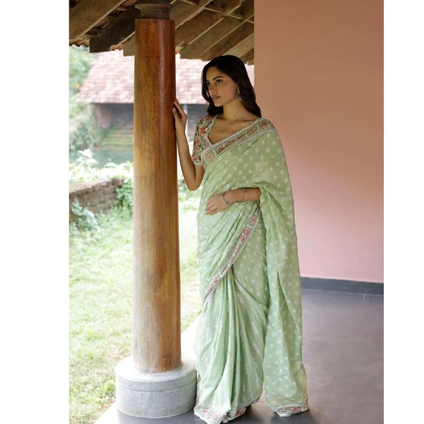 https://akm-img-a-in.tosshub.com/lingo/brt/images/photo_gallery/202507/shopmulmul_rasa_supima_cotton_light_green_saree_sale_pricers_17950.jpg