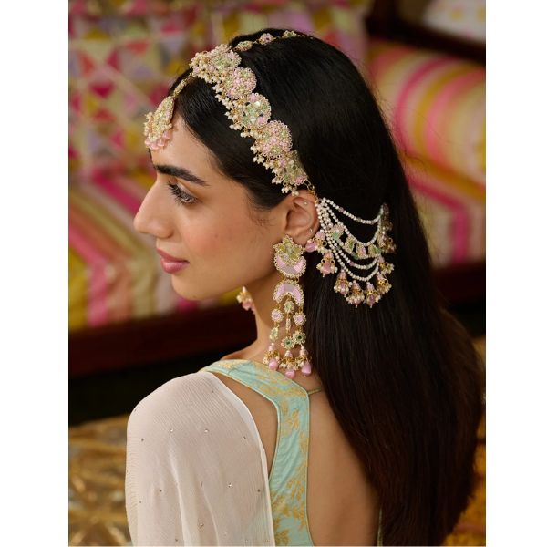 https://akm-img-a-in.tosshub.com/lingo/brt/images/photo_gallery/202507/tonoto_gul_earrings_with_earchains_mathapatti_10999.jpg