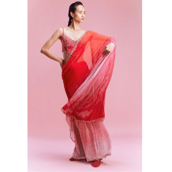 https://akm-img-a-in.tosshub.com/lingo/brt/images/photo_gallery/202508/dolly_j_mara_chiffon_ombre_saree_with_a_blouse_75000.jpg