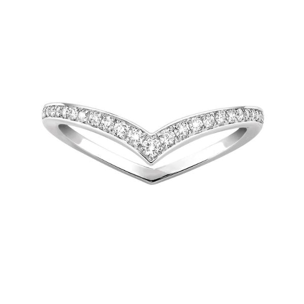 https://akm-img-a-in.tosshub.com/lingo/brt/images/photo_gallery/202508/messika_fiery_diamond_pave_white_gold_wedding_ring_rs_165000.jpg