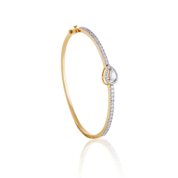 Varda Goenka Fine Jewels By Dia Gold Drop Braclet, price on request https://akm-img-a-in.tosshub.com/lingo/brt/images/photo_gallery/202508/varda_goenka_fine_jewels_by_dia_gold_drop_bracelet_price_on_request.jpg