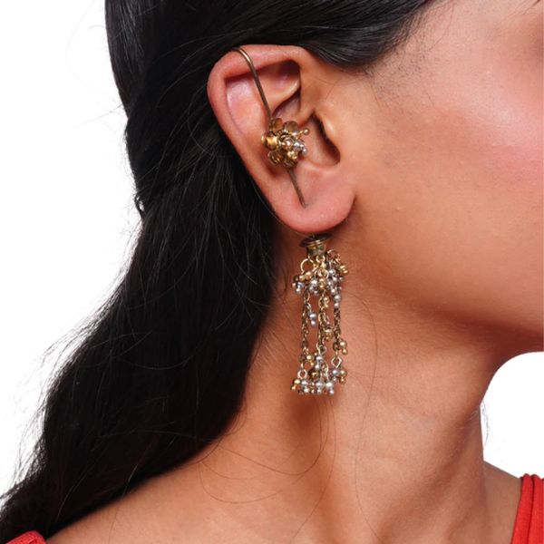 https://akm-img-a-in.tosshub.com/lingo/brt/images/photo_gallery/202509/vaidaan_amrita_earrings_rs._1500.jpg
