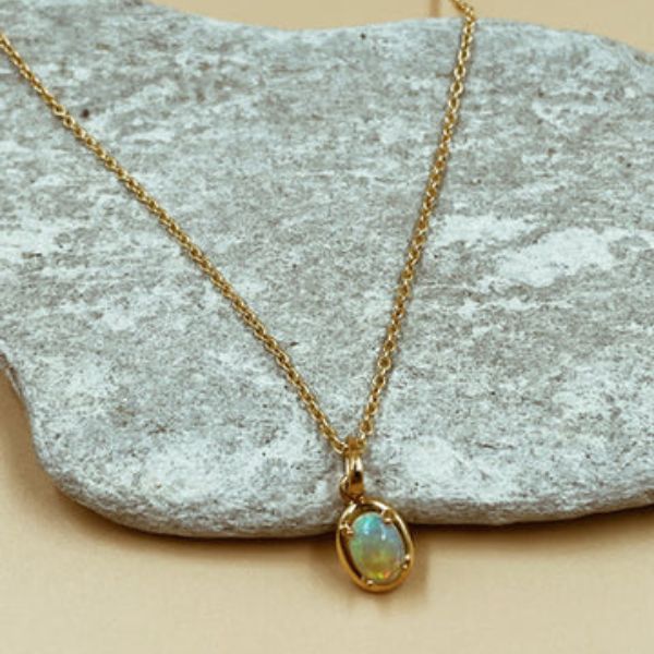 Shop Lune Nova Opal Oval Pendant Necklace, ₹4,500 https://akm-img-a-in.tosshub.com/lingo/brt/images/photo_gallery/202510/2_1.jpg