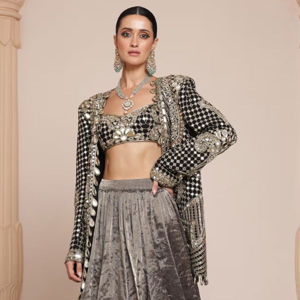 https://akm-img-a-in.tosshub.com/lingo/brt/images/photo_gallery/202510/arpita_mehta_black_tissue_georgette_mirrors_embroidery_paisley_jacket_with_lehenga_set_rs218000_0.jpg